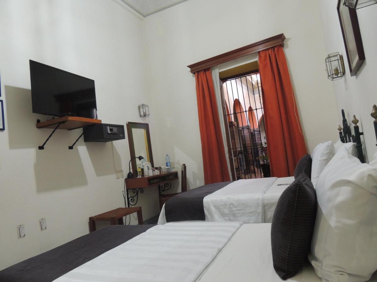 Hotel Concierge Plaza